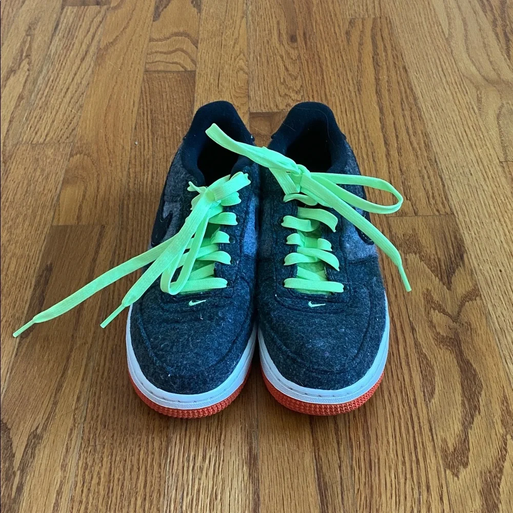 Nike Air Force 1 - LV8 Black/Ghost Green Size 4 - Picture 2 of 6